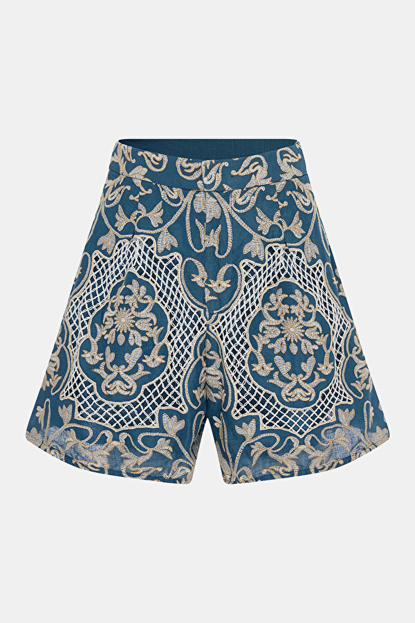 WHITE FLORAL PATTERN LINEN SHORTS