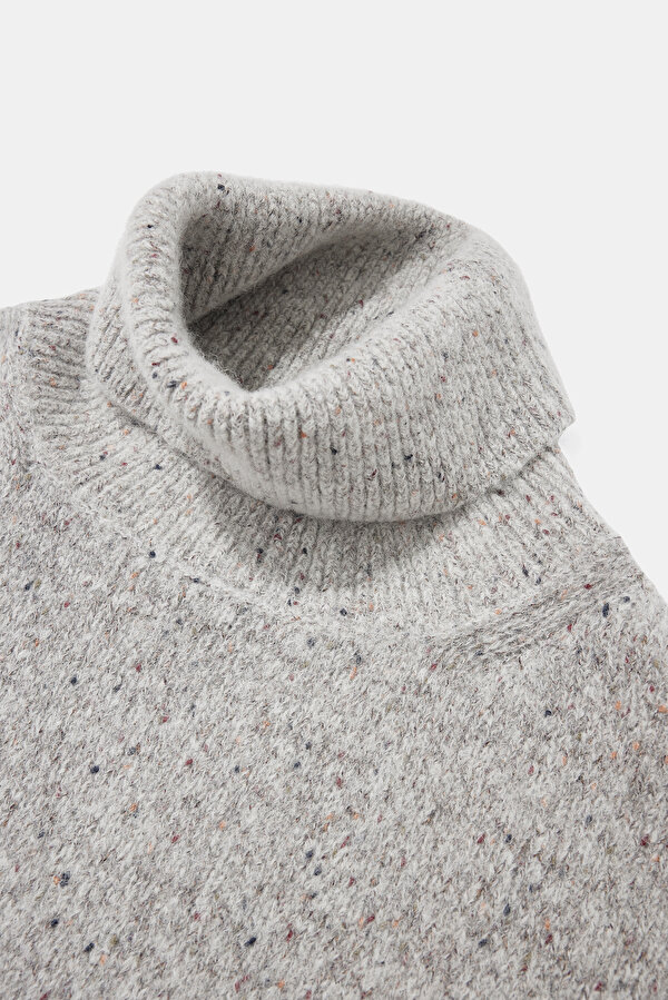 GREY UPRIGHT COLLAR TRICOT 7