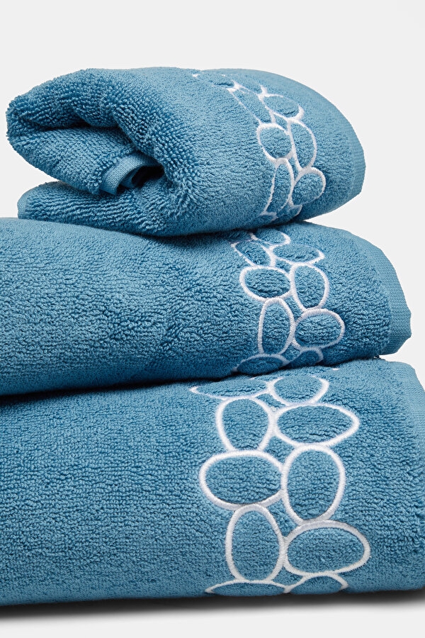 TOWEL 7