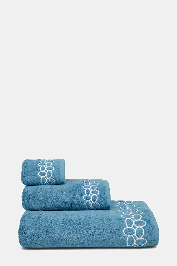 TOWEL 2