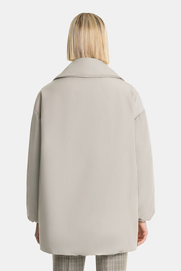 BEIGE COAT 7