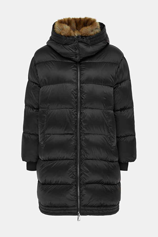 BLACK COAT