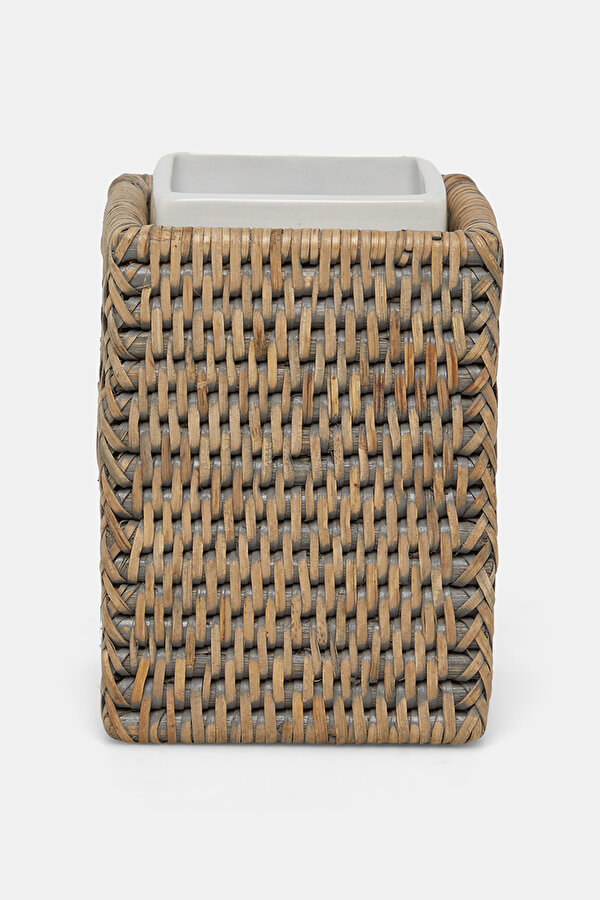 TOOTHBRUSH HOLDER 2