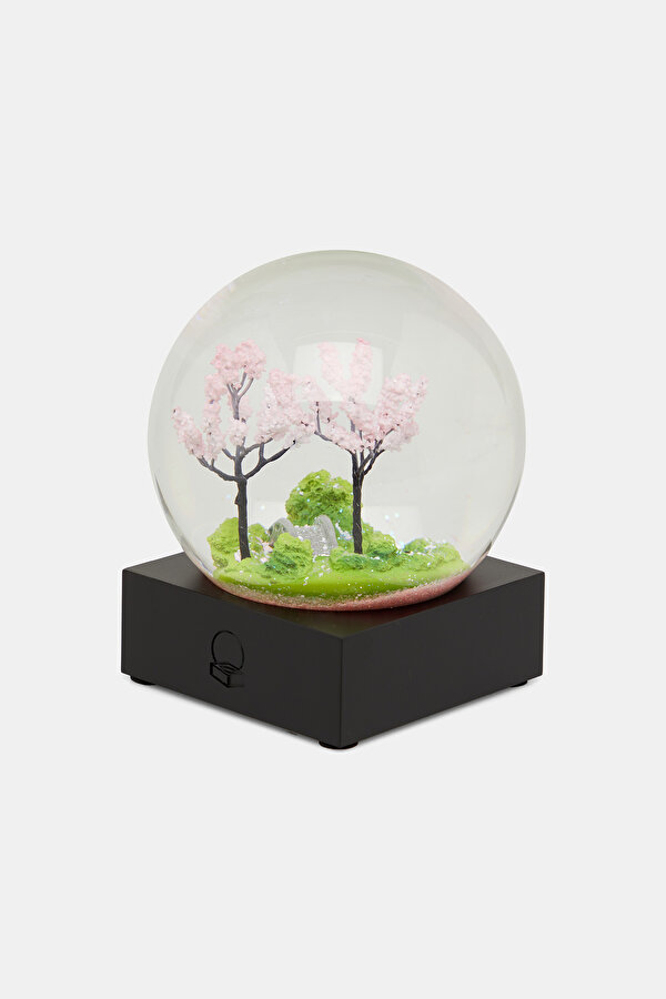 SNOW GLOBE