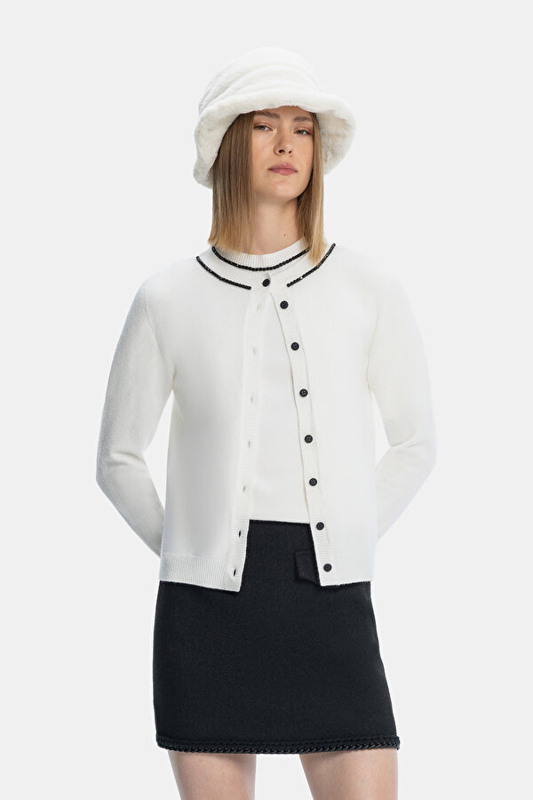 ECRU KNITWEAR