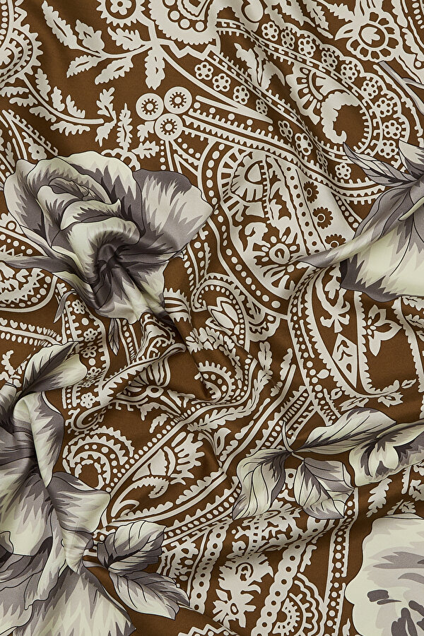 KAHVE ÇİÇEK DESENLİ TWILL EŞARP 2
