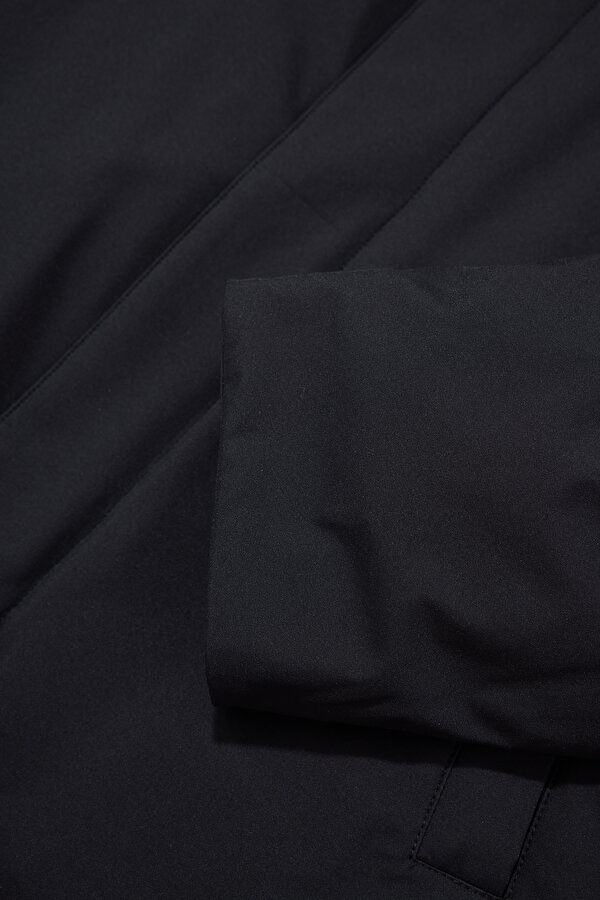 BLACK COAT 12