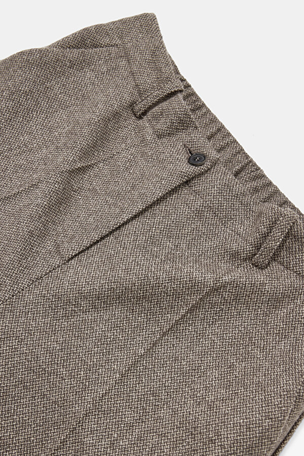 BEIGE TROUSERS 7