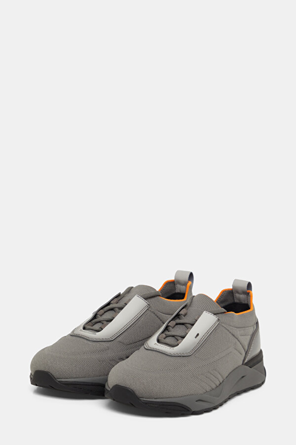 GREY SHOE 2