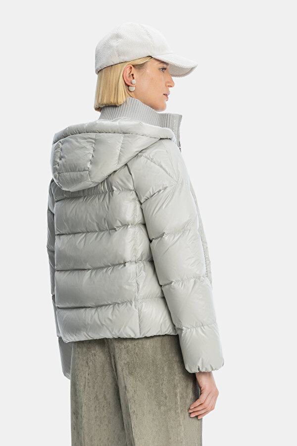 GREY COAT 6
