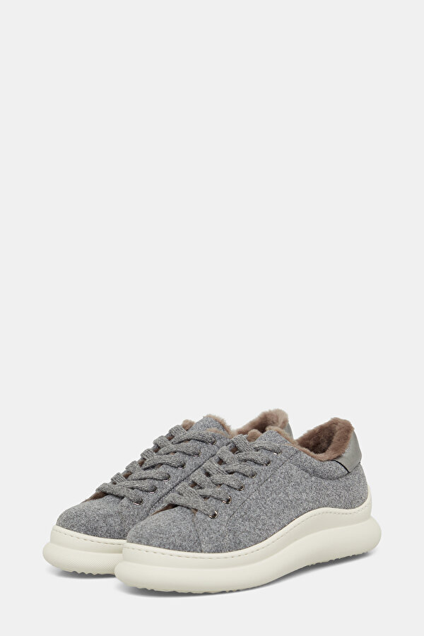 GREY SNEAKER 2