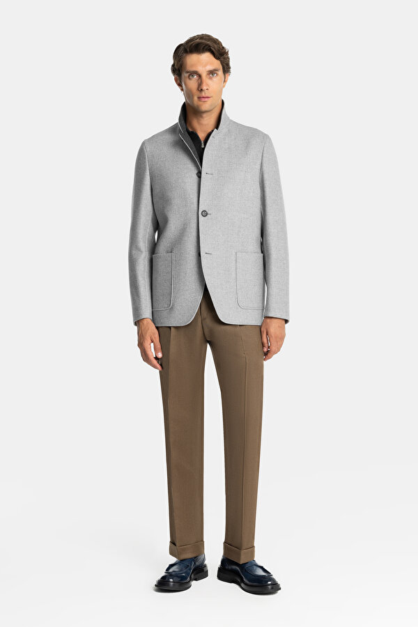 LIGHT BEIGE UPRIGHT COLLAR JACKET