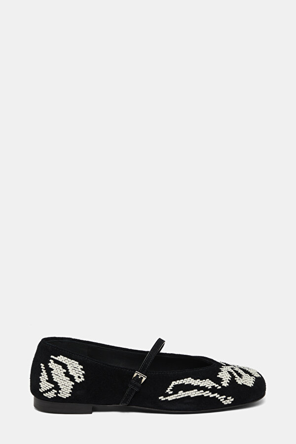 WHITE FLAT SHOES