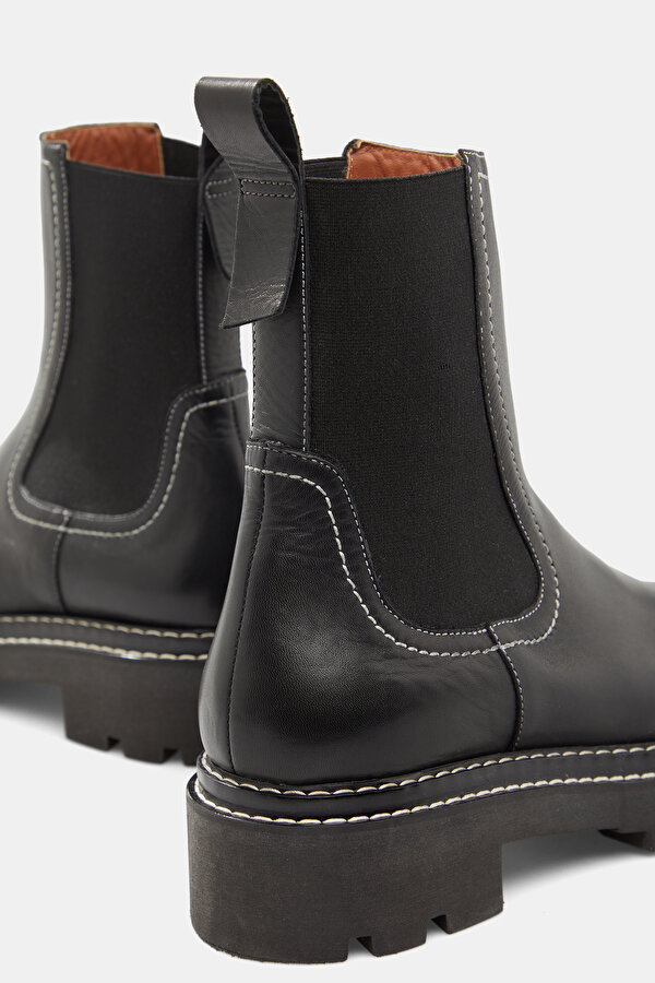 BLACK LEATHER BOOT 7
