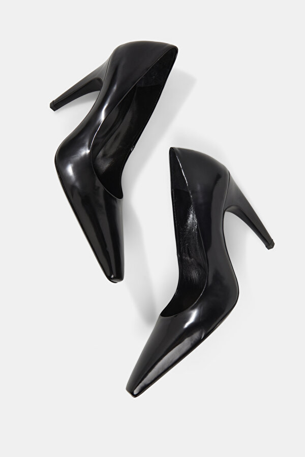 BLACK LEATHER SHOES 6