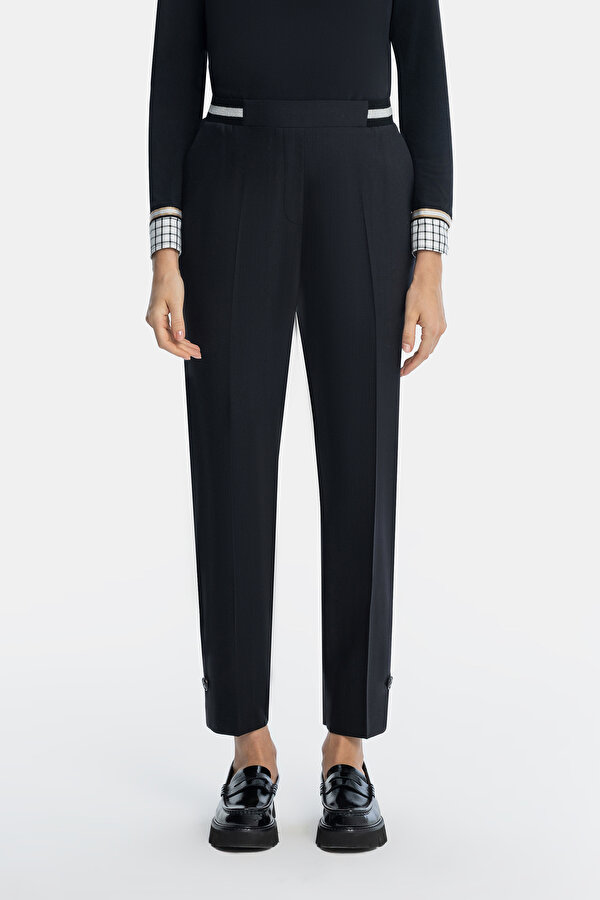 BLACK SKINNY LEG TROUSERS 2