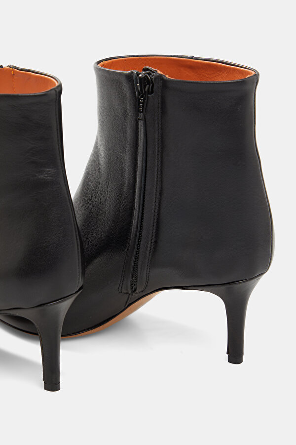 BLACK LEATHER BOOT 7