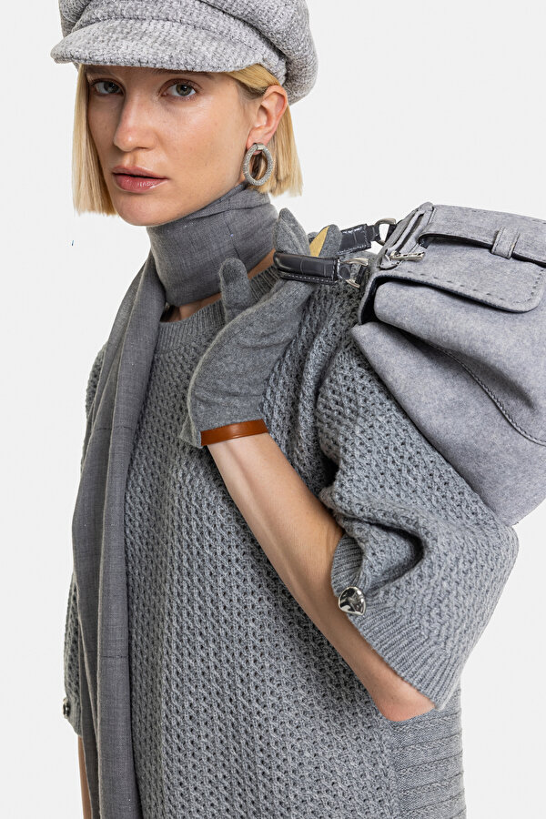 GREY BASIC / ROUND NECKLINE TRICOT 7