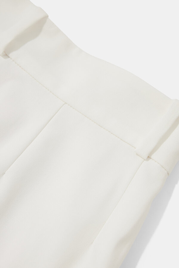 WHITE STRAIGHT CUT TROUSERS 6