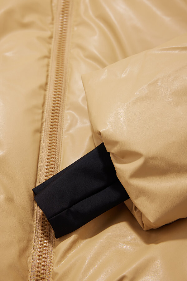 BEİGE COAT 6