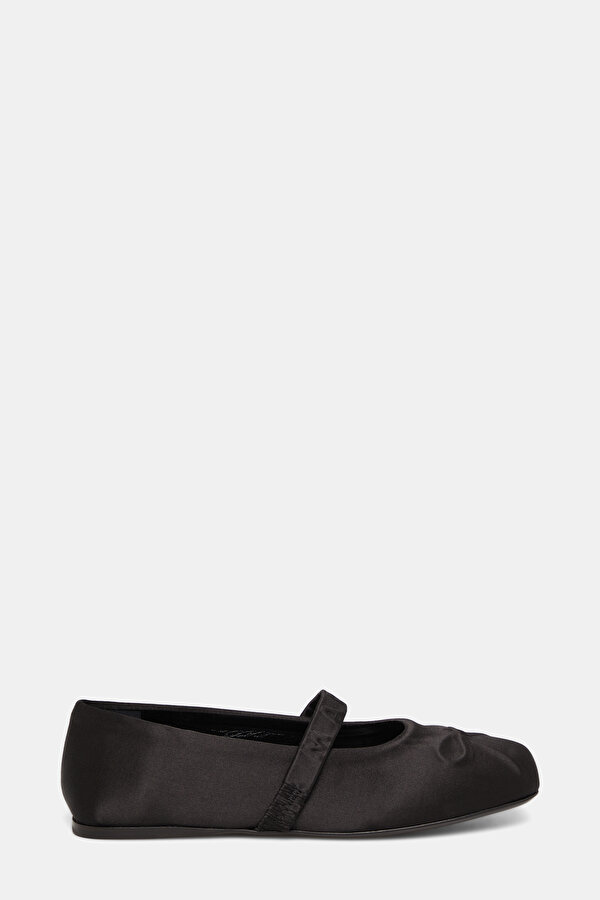 BLACK FLAT SHOES