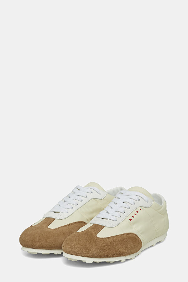 WHITE SHOE 2