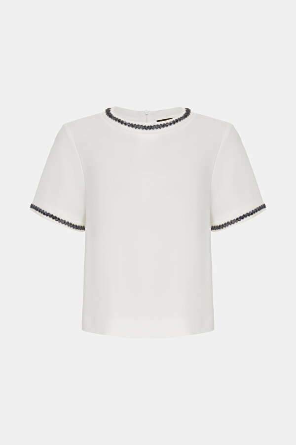 ECRU BASIC / ROUND NECKLINE SHORT SLEEVE BLOUSE