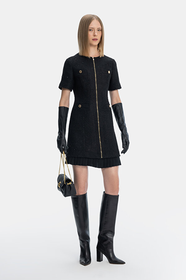 BLACK SHORT SLEEVE ABOVE THE KNEE DRESS