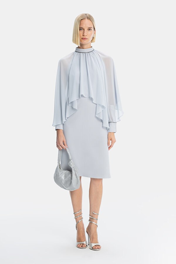 LIGHT GREY LONG SLEEVE BELOW THE KNEE DRESS