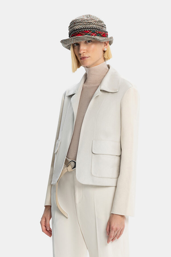 BEIGE JACKET