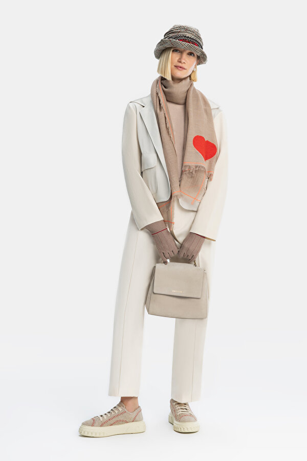 BEIGE JACKET 6