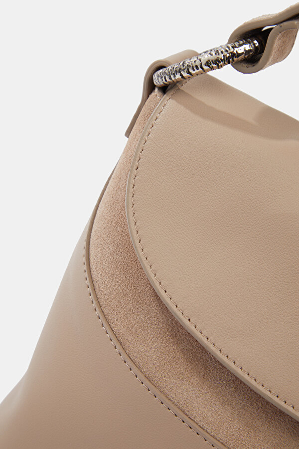 SILVER LEATHER BAG 7