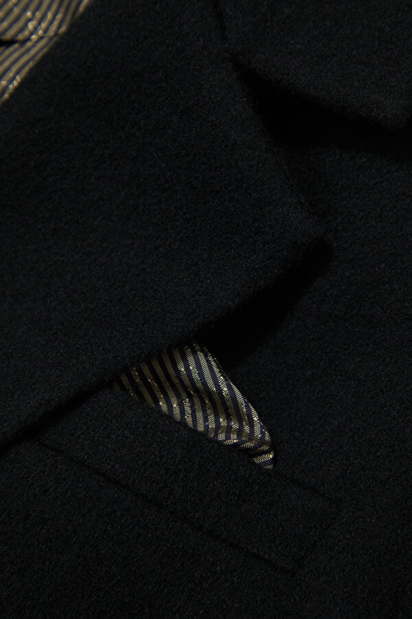 BLACK JACKET 11