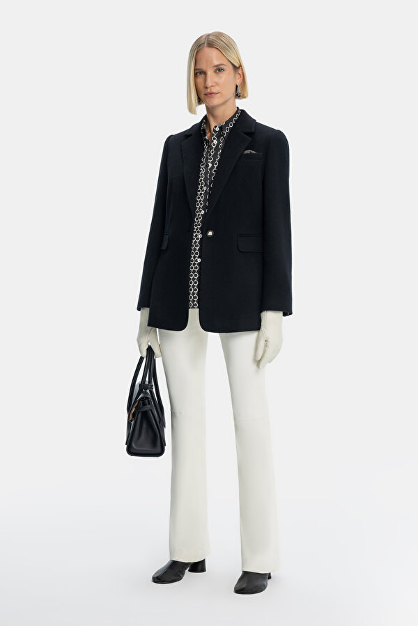 BLACK JACKET
