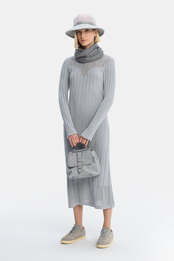 LIGHT GREY LONG SLEEVE DRESS