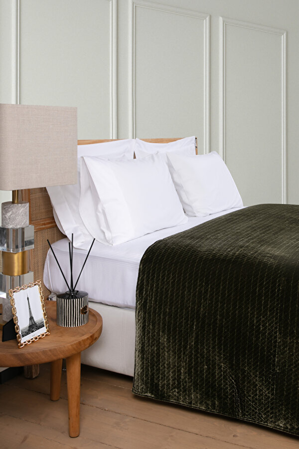 BEDSPREAD