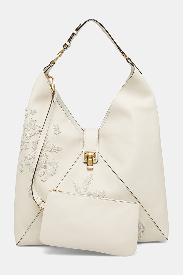 WHITE RAFFIA BAG 2