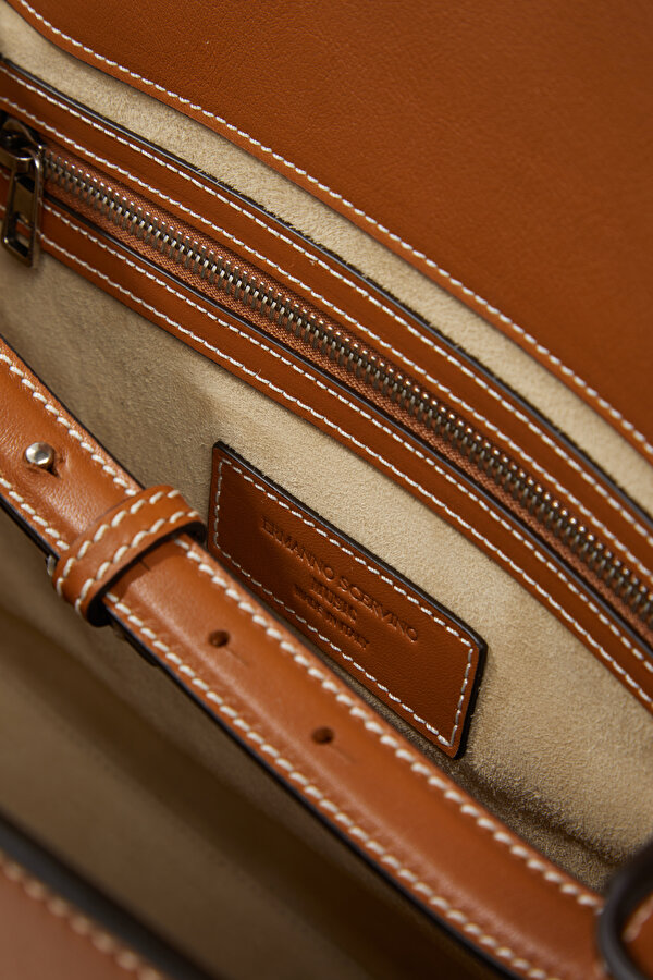TAN LEATHER BAG 7