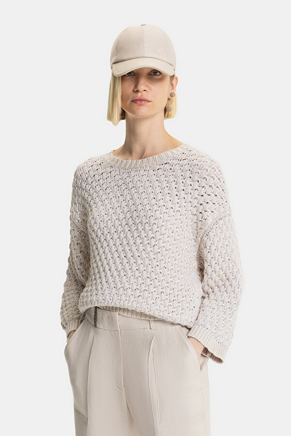 WHITE BASIC / ROUND NECKLINE TRICOT