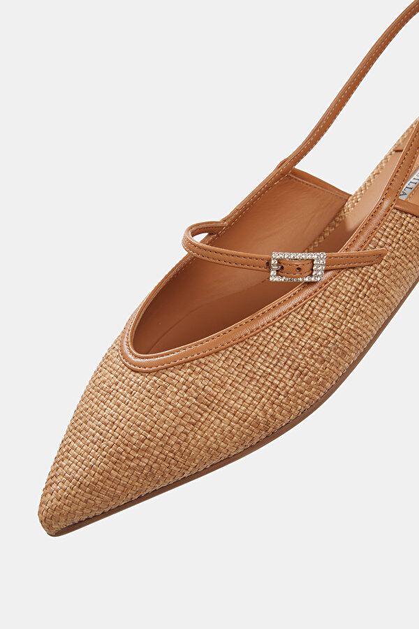 CAMEL WICKER SHOE 6
