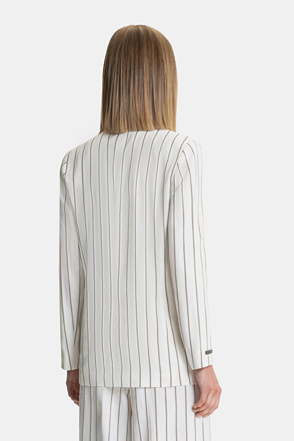 BEIGE SHAWL COLLAR JACKET 2