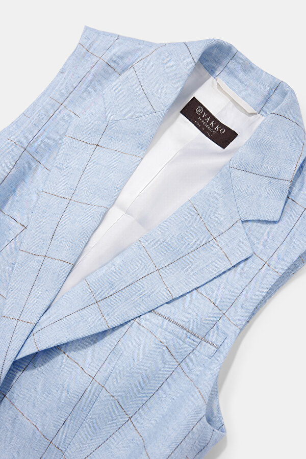BLUE VEST 11