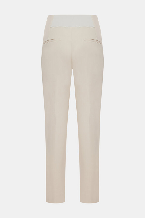 BEIGE TROUSERS 2