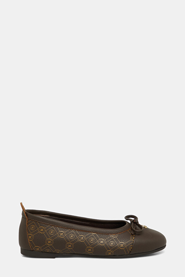 BEIGE MONOGRAM LEATHER FLAT SHOES