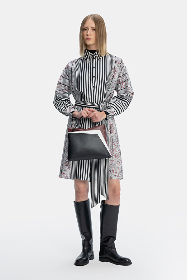 RED LONG SLEEVE ABOVE THE KNEE DRESS