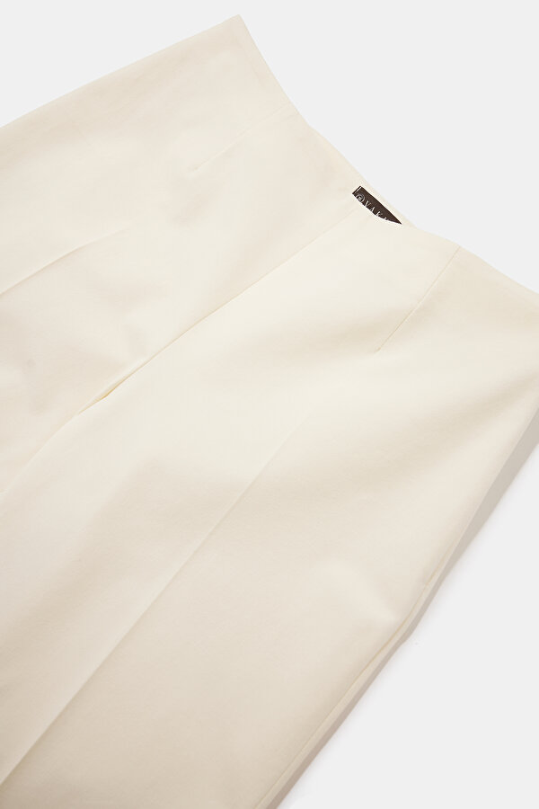 ECRU SKINNY LEG TROUSERS 6