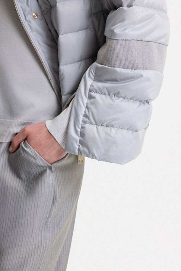GREY COAT 7