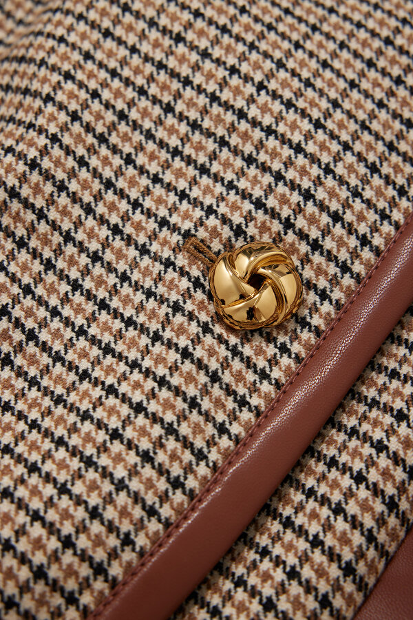 BEIGE CHECK TRENCH COAT 6