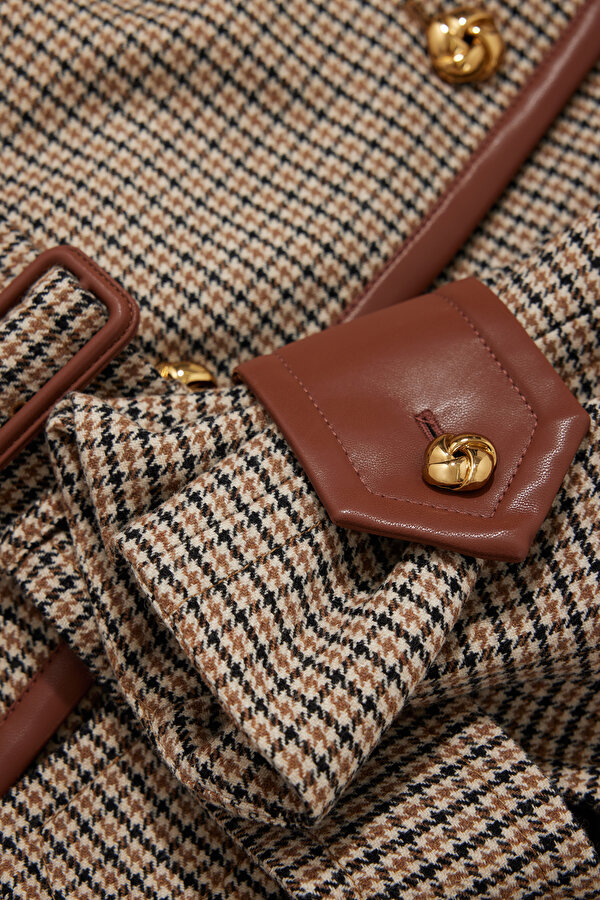 BEIGE CHECK TRENCH COAT 7