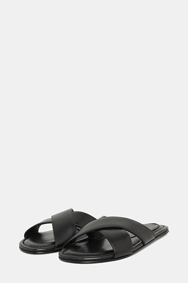 BLACK SLIPPER 2